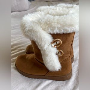 Tan fur boots size 7.5